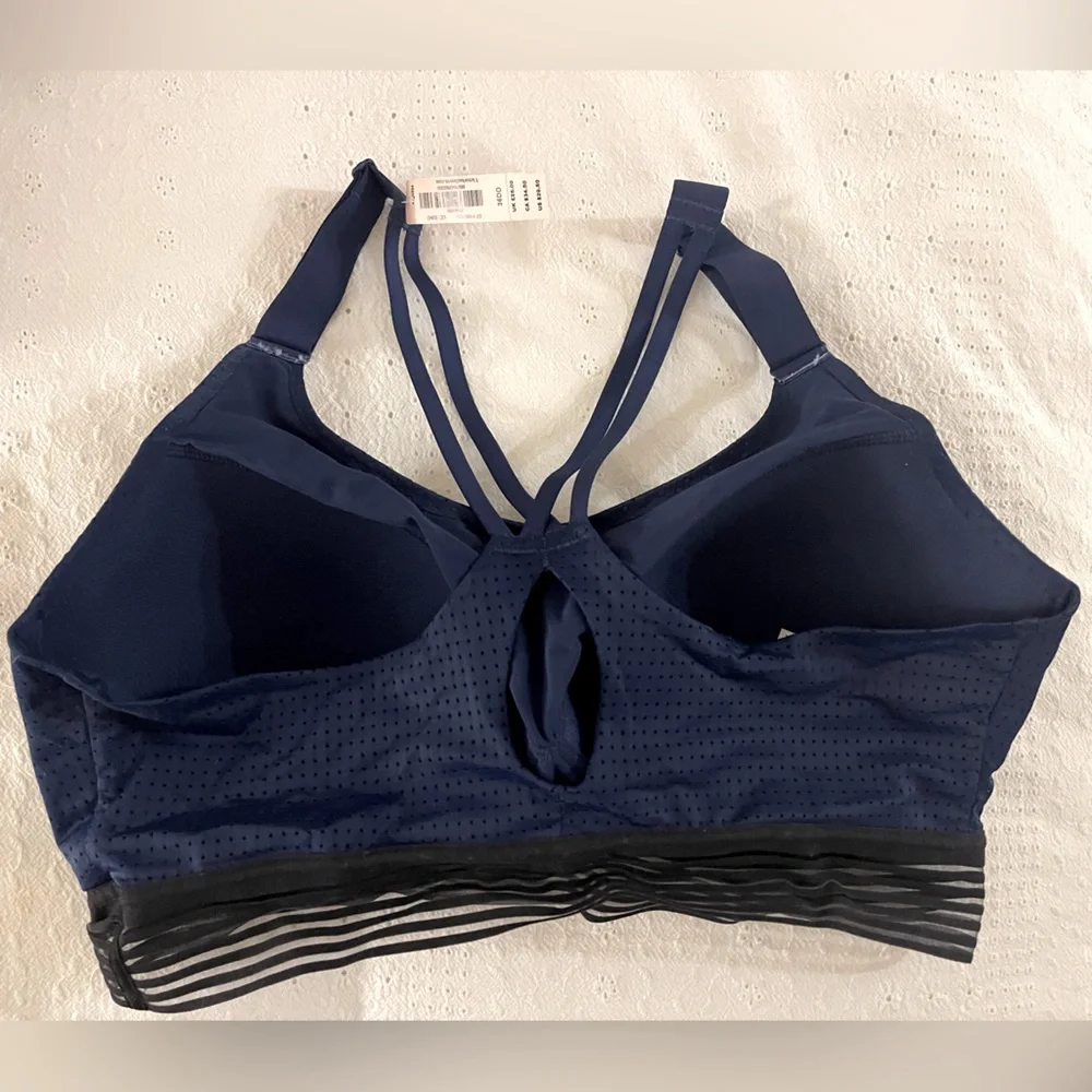 New with tags! Victoria’s Secret Sports Bra. Size 36DD. Racerback. Padded cups. - Picture 2 of 3